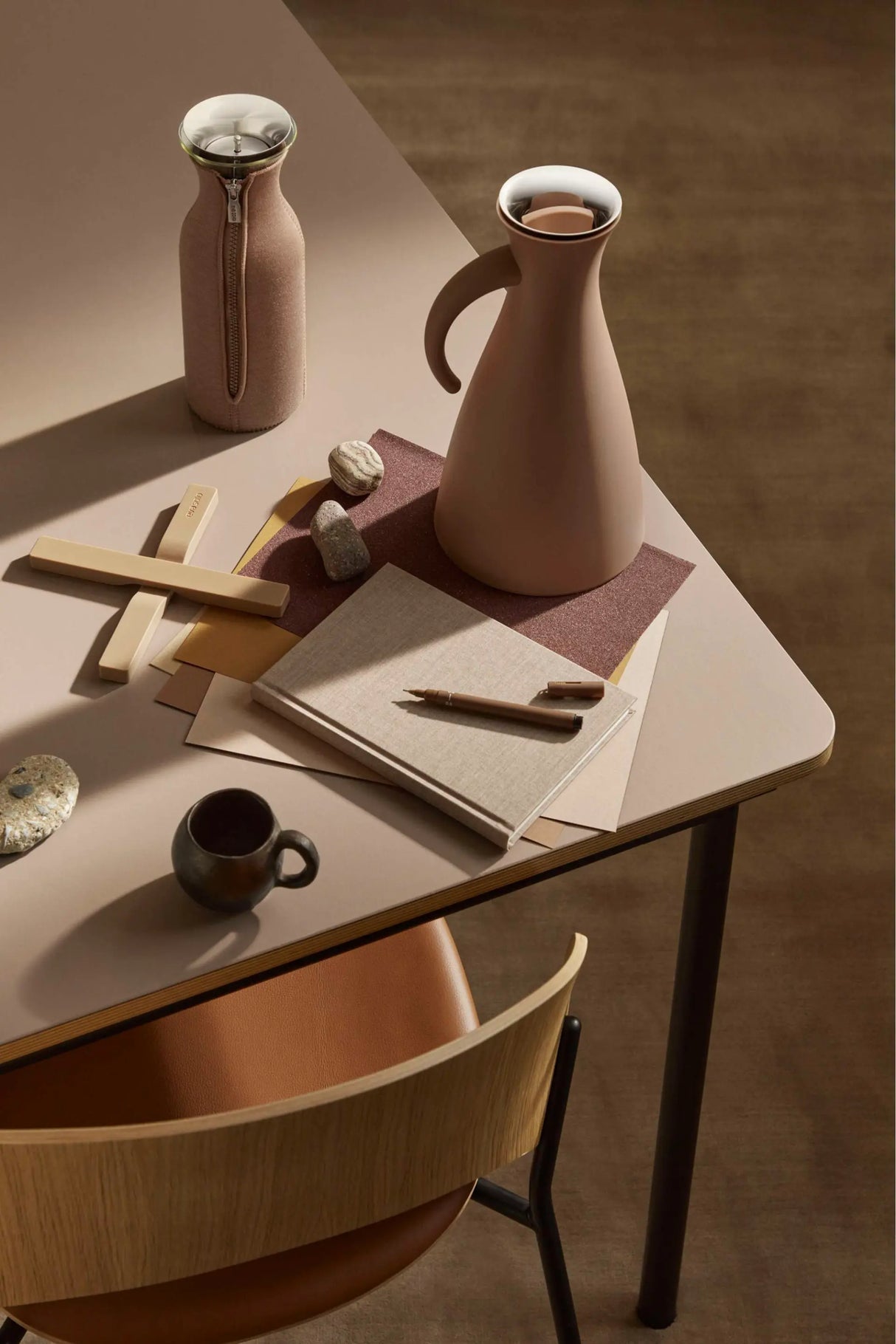 Fridge carafe 1.0 l Mocca