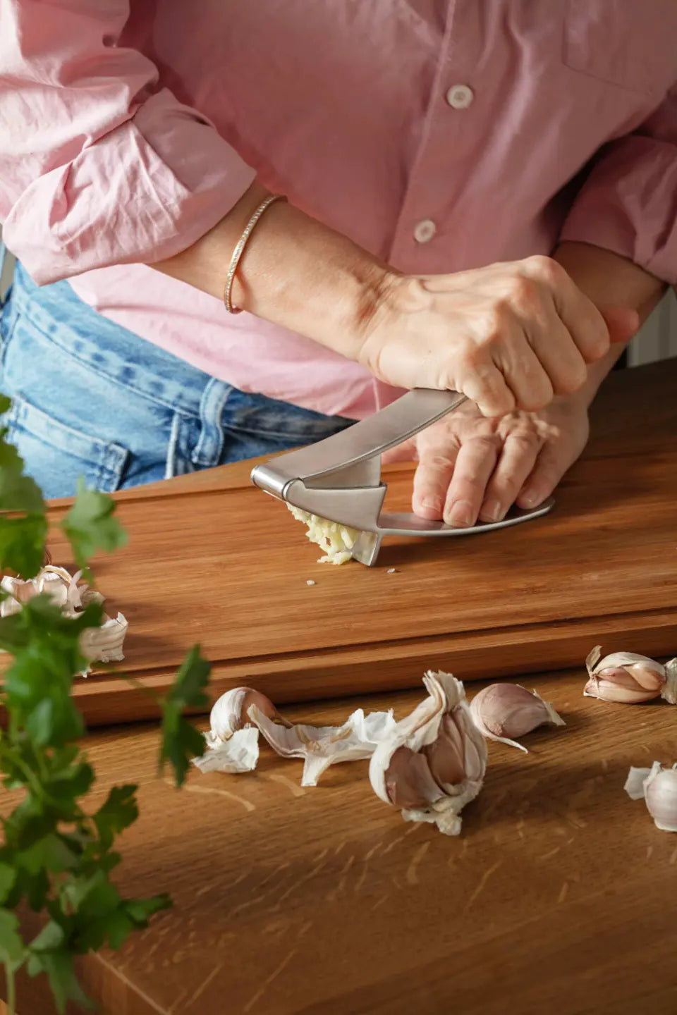 Garlic press