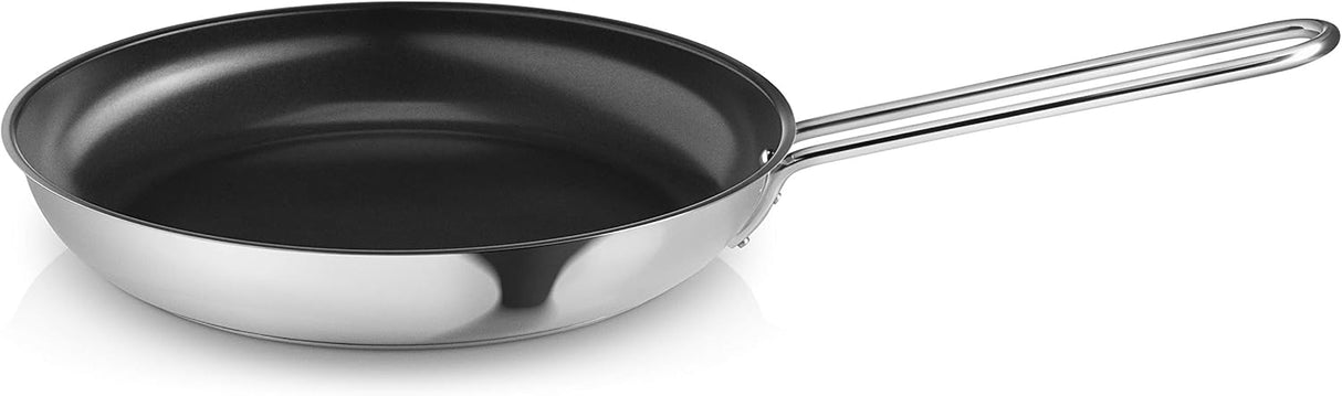 Frying pan with Slip-Let®️ non-stick coating