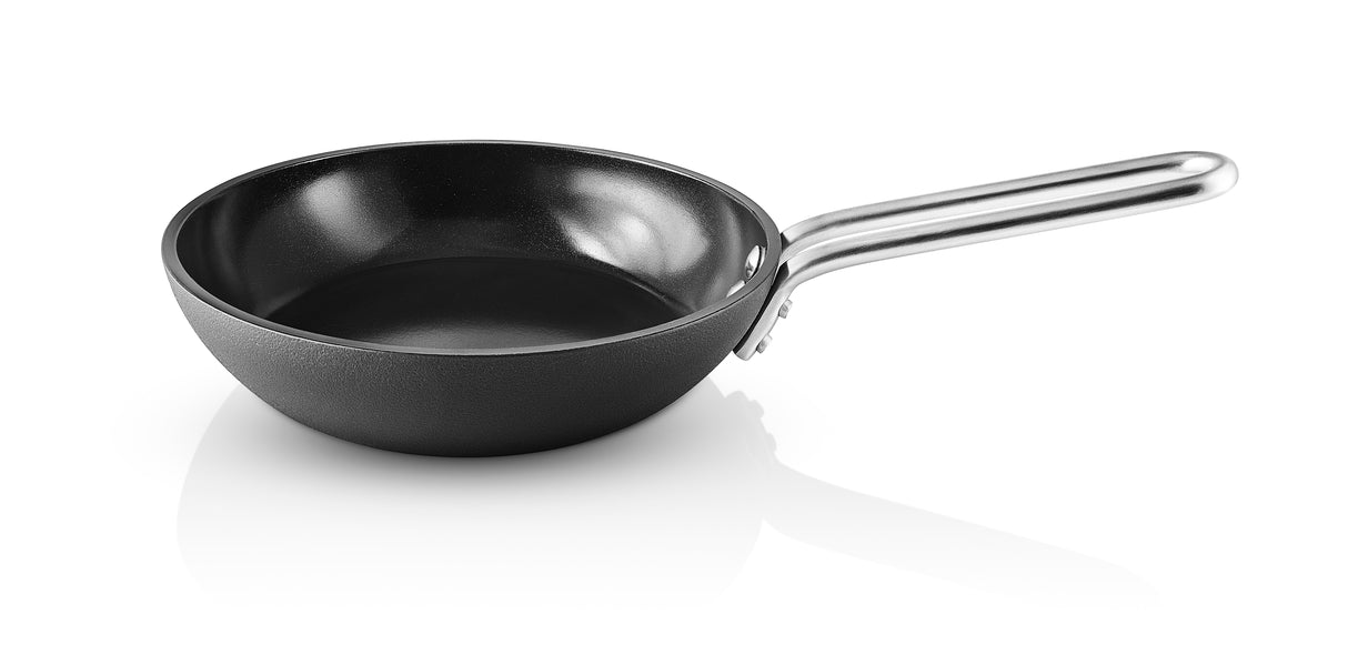 Professional Frying pan 20 cm ceramic Slip-Let® coating
