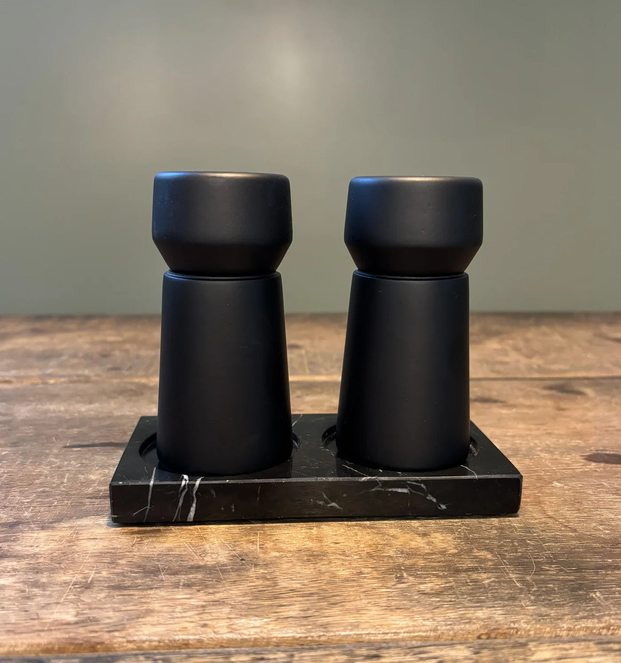Table Topper Black Marble2